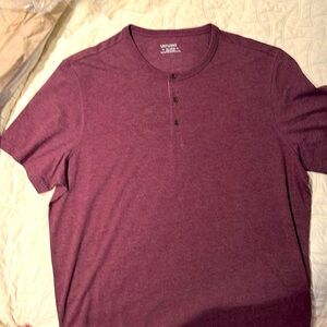 Men’s Untuckit short sleeve Henley